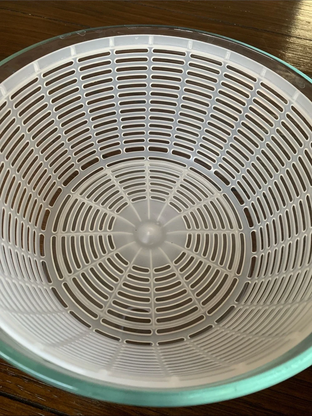 Oxo glass bowl